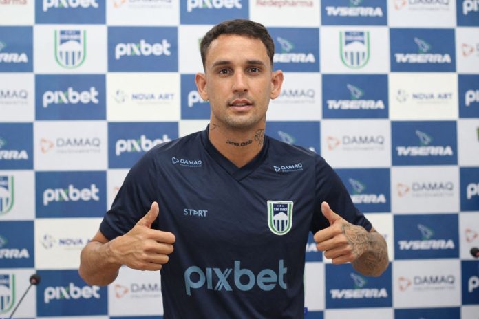Treze confirma a contratação do zagueiro John Lessa, ex-Foz do Iguaçu-PR