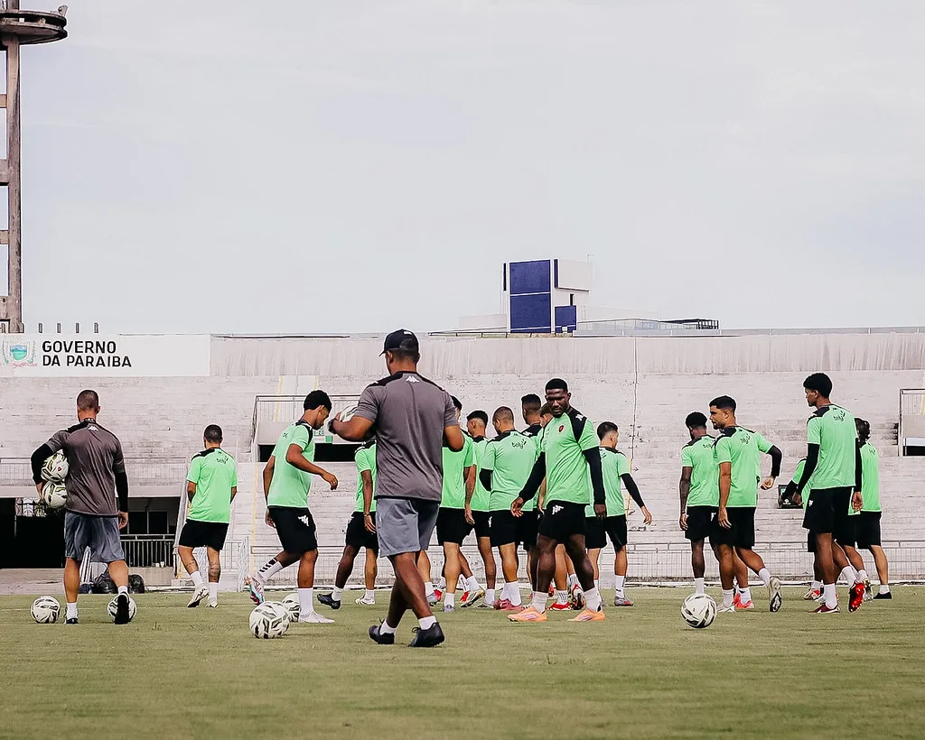 O Botafogo-PB duela com o Barra-SC no jogo de estreia do Campaonato Brasilero da Série C de 2026