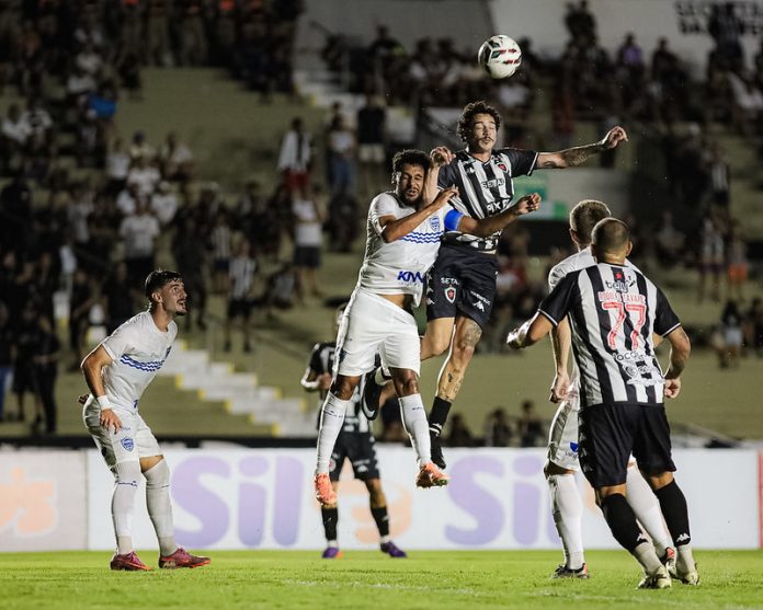Botafogo-PB vence o Barra-SC no Almeidão na estreia do Brasileiro da Série C