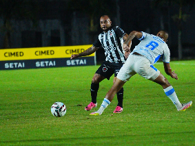 Botafogo-PB vence Confiança-SE por 2 a 0 e permanece no G8 da Série C