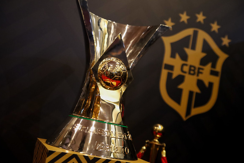 Brasileirão da Série A volta nesta quinta-feira (16) com briga aberta por título, Libertadores e contra o Z4